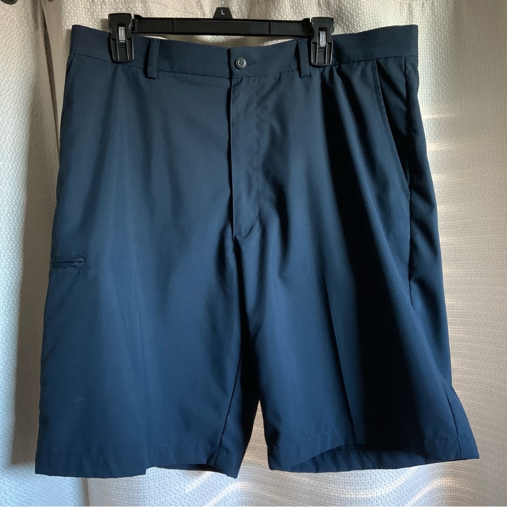 Grand Slam Men’s Navy Golf Shorts (with pockets) - size 32